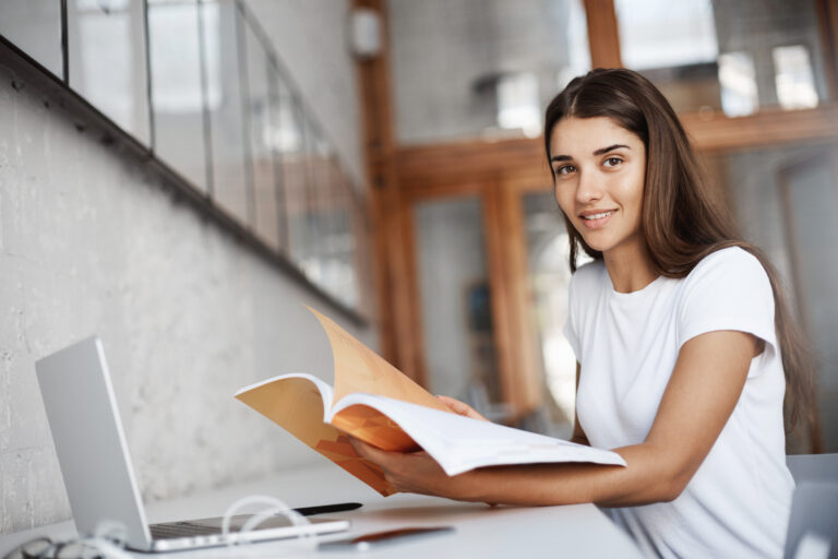 🎓 ¿Cómo formular una buena hipótesis para tu tesis? Evitá los errores comunes❌